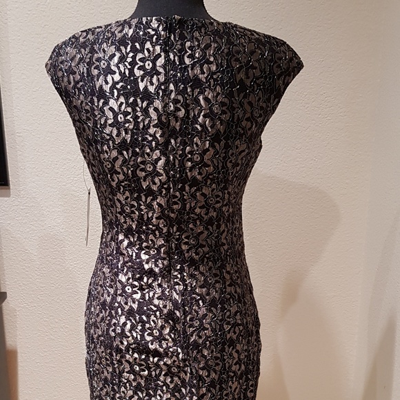 Dress - Picture 2 of 7